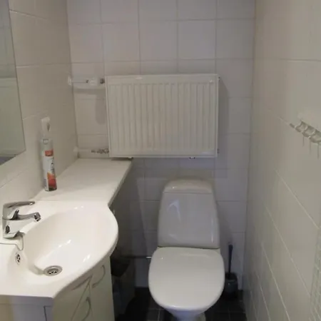 Länsirinne F 24 - 2br In Center Huoneisto