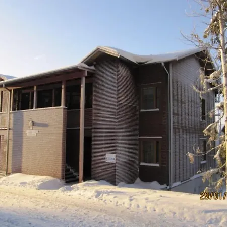 Länsirinne F 24 - 2br In Center Huoneisto